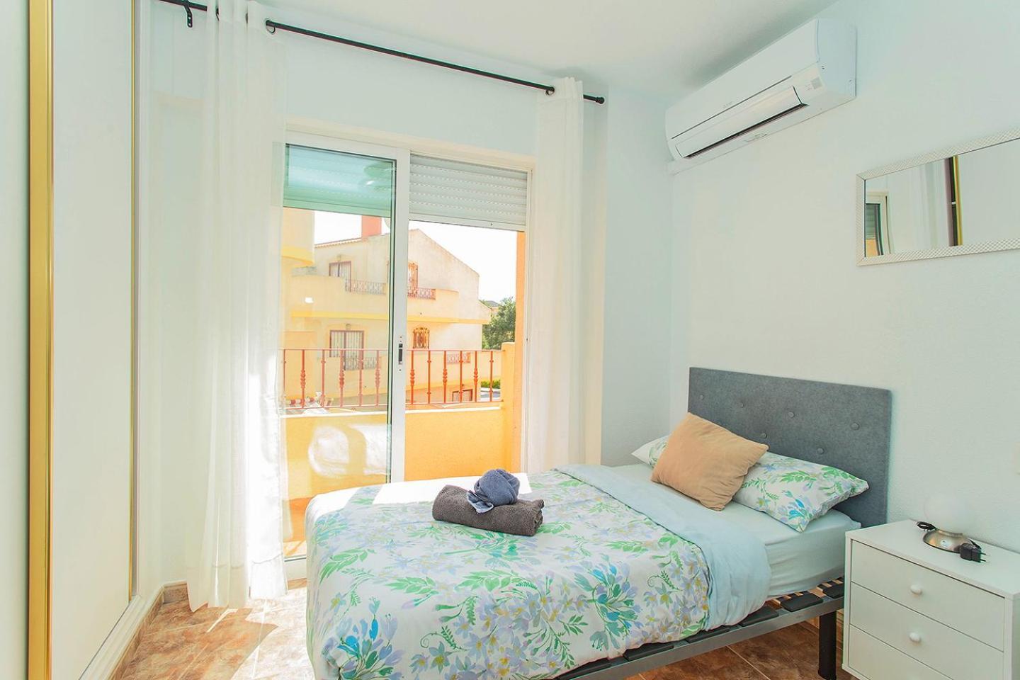 236 Sunny Duplex -Alicante Holiday โอริอุเอลา ภายนอก รูปภาพ